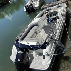 2001 Boat