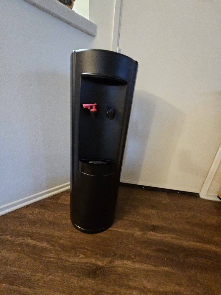 Water Dispenser 