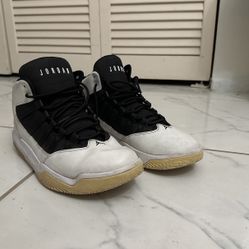 Size 12 Nike Jordan, Max Aura White Black