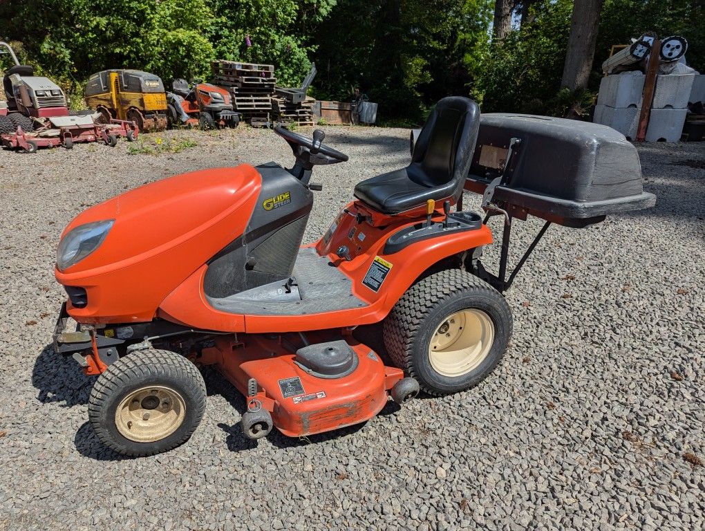 Kubota GR2120 Riding Mower / Garden Tractor