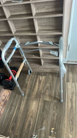 Folding walker