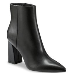 Marc Fisher Garina Black Leather Bootie size 7 pointed toe.