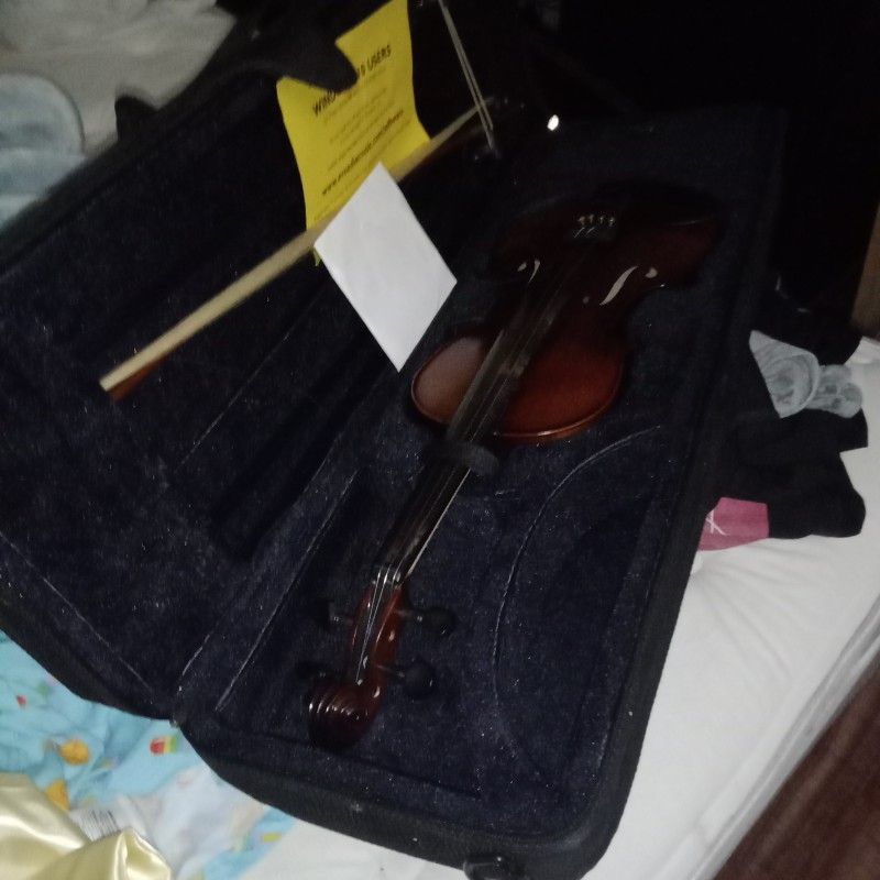 Aileen Violin