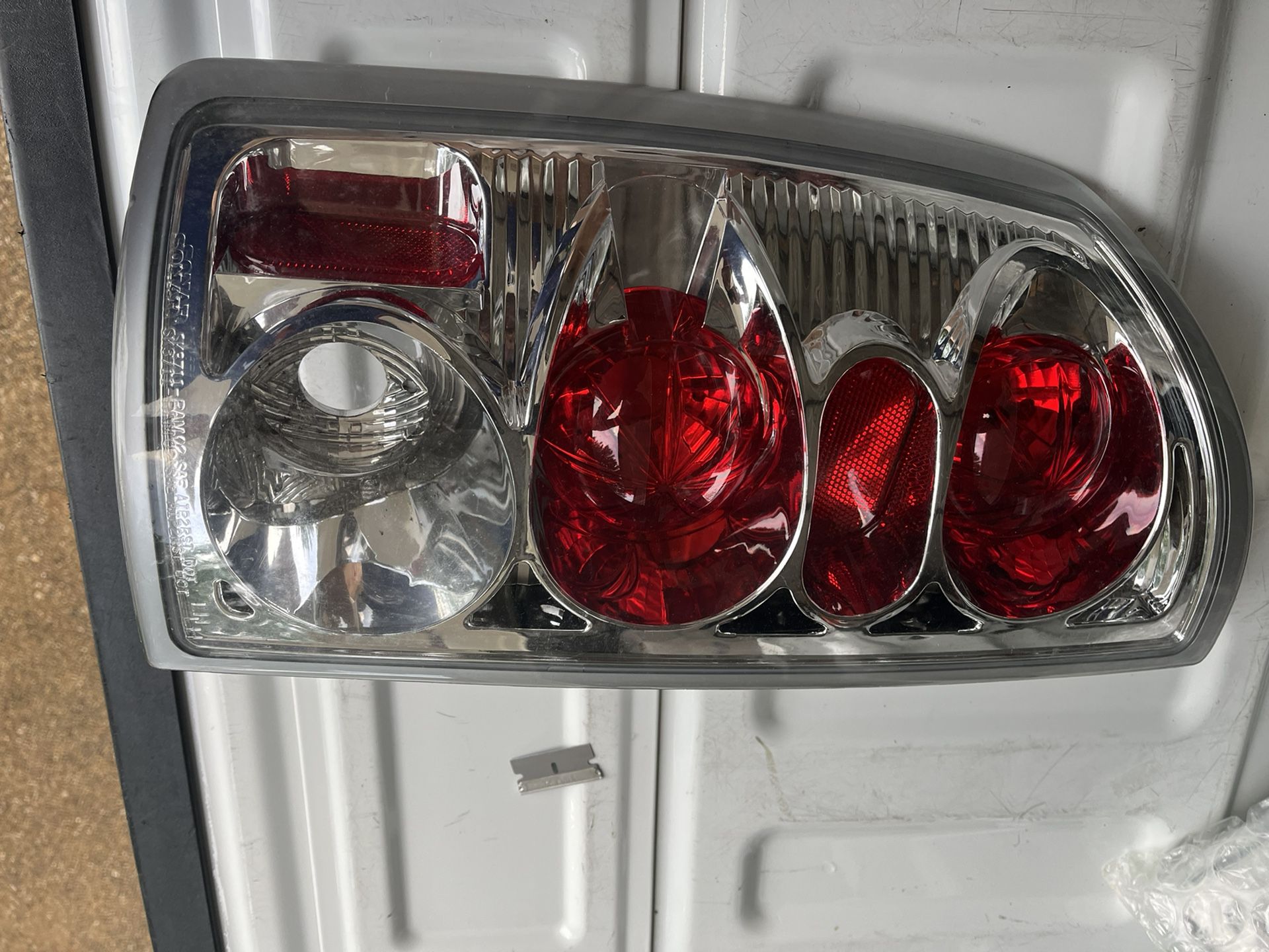 02+05 Dodge Ram Rear Lights 