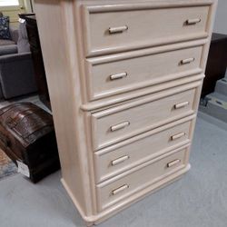 4 Drawer Dresser And Jewelry Box 
