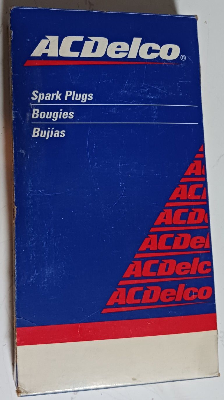 LIGHTLY USED QUANTITY OF 8 AC DELCO SPAR PLUGS #R45TSSELLS AT WALMART FOR $27.50