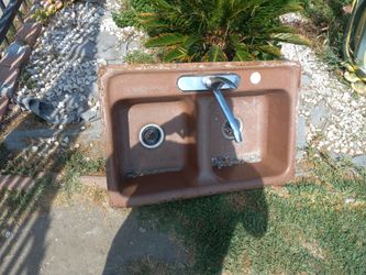 kitchen sink old school tough in good condition