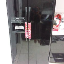 Fridge, Stove, Microwave, Dishwasher