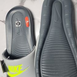 Men's Nike Size 15 New