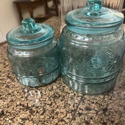 Jars / each set has 2