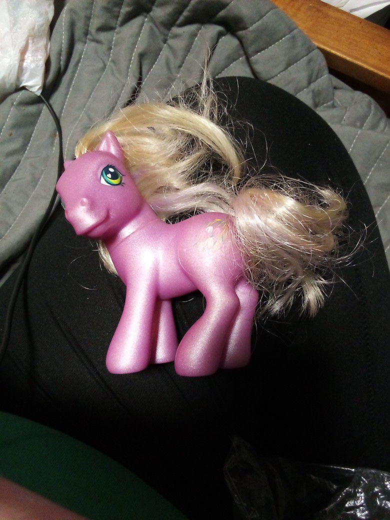 My Little Pony- Wysteria 