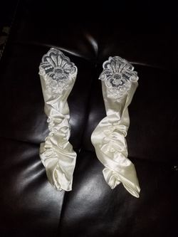 Wedding white gloves
