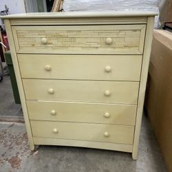 Night & Day 5 Drawer Dresser 