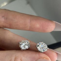 New earrings lab grown vvs diamonds 4ct total weight 