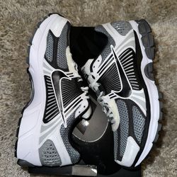 Size 9.5 - Nike Air Zoom Vomero 5 SE SP 2019 Dark Grey