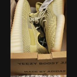 Yeezy 350 Antlia Size 9! DS. Please Read My Description Before Asking Me Any Questions. (REFLECTIVE).