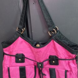 Chateau Women's Shoulder Bag