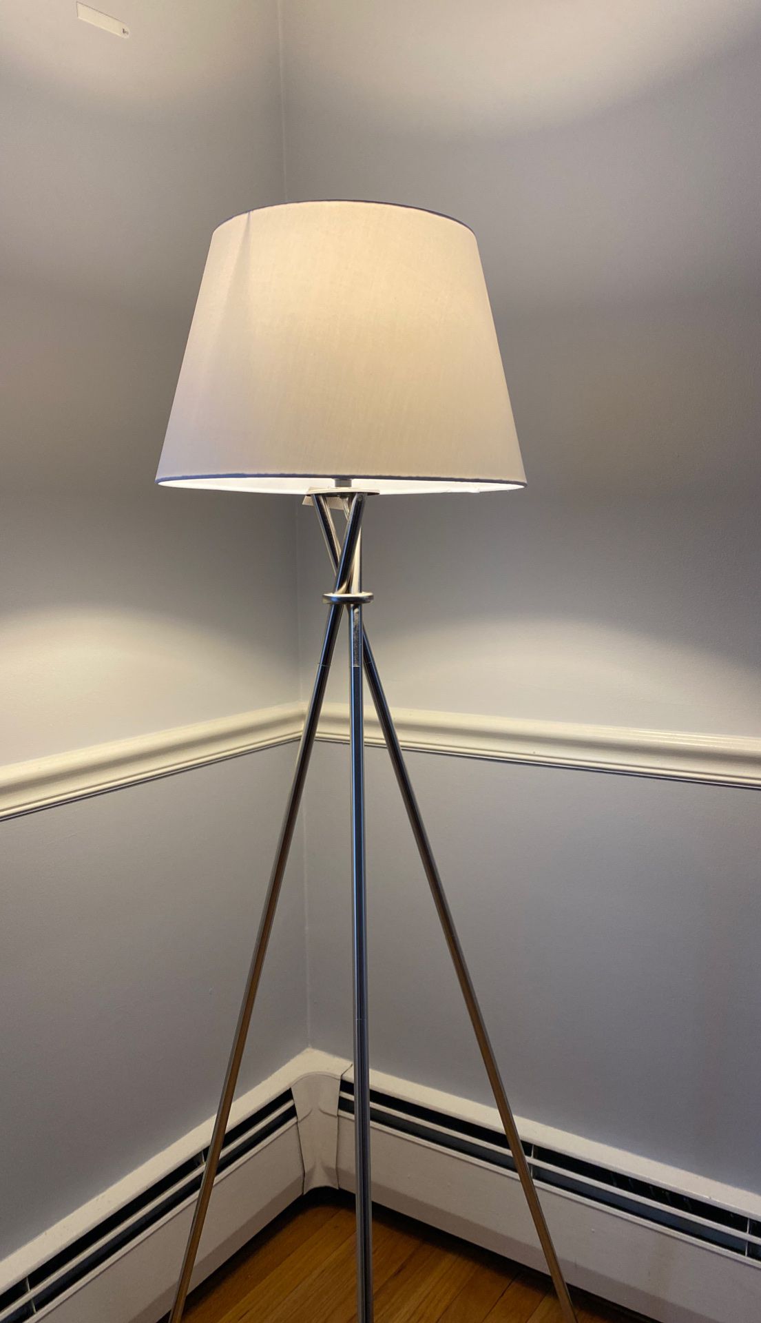 Beautiful Tripod lamp for sale