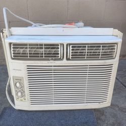 Wall Air Conditioner 