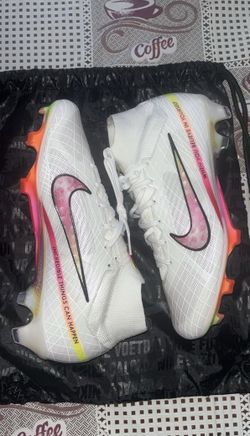 Nike Mercurial Soccer Cleats – Size 8.5