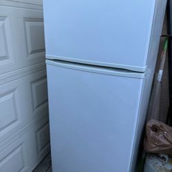 Whirlpool Refrigerator 