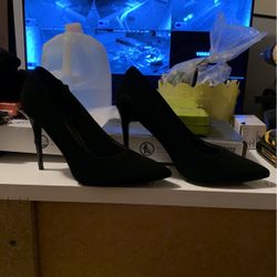 Black New Heels. Beautiful Expensive Looking. 