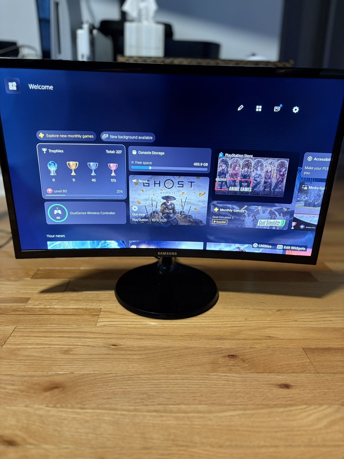 Samsung 24″ Curved LED Monitor – Works Great