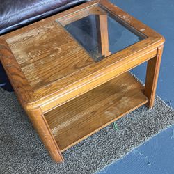 Wood End Table With Glass Top Insert 