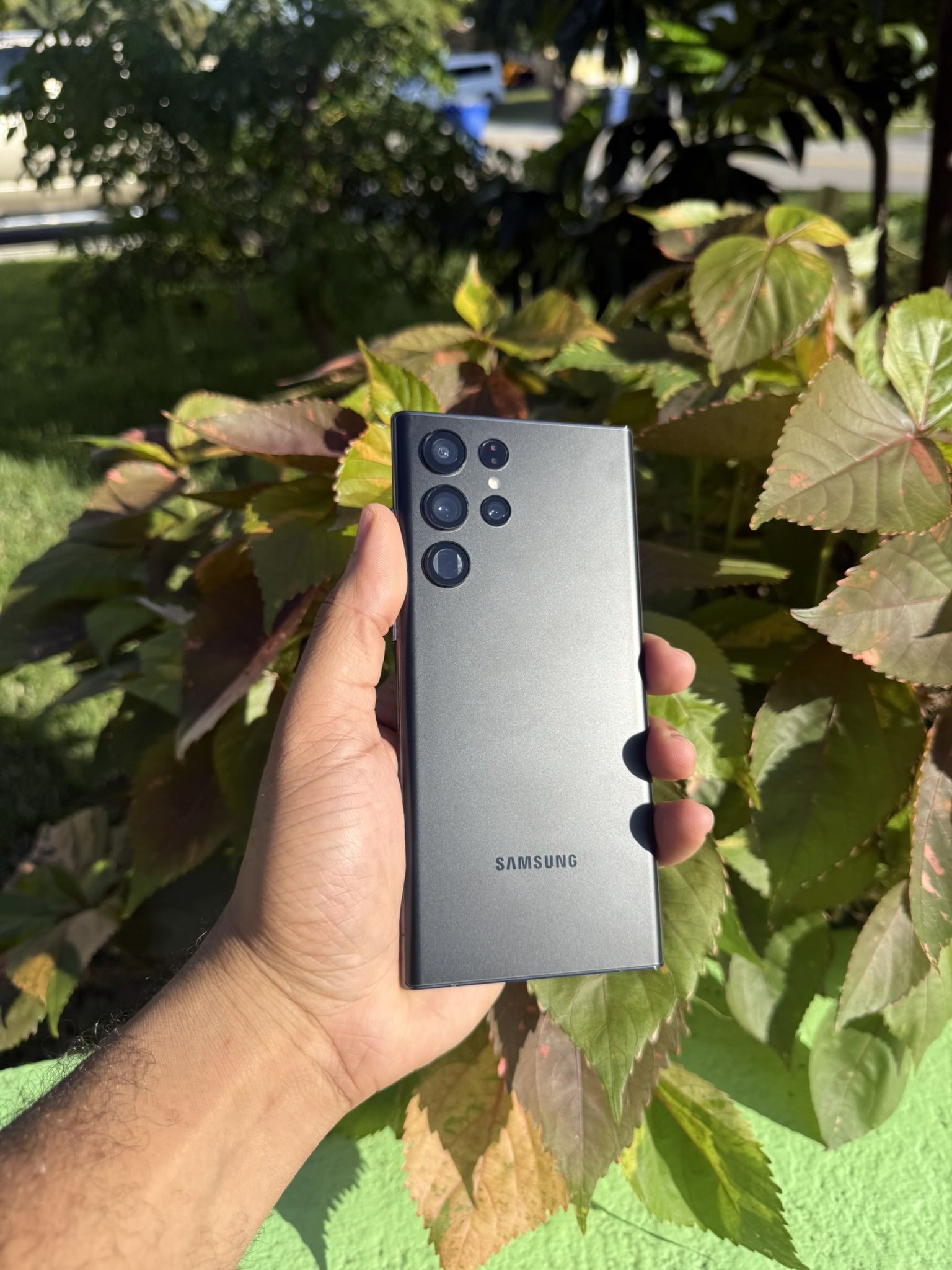 UNLOCKED SAMSUNG GALAXY S22 ULTRA/ SEE DESCRIPTION