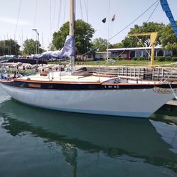 1976 Ericson 36-C 976 Ericson 36-C. Design by naval officer, Bruce King.