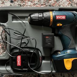 7.2v Ryobi Drill (battery needs replacing)