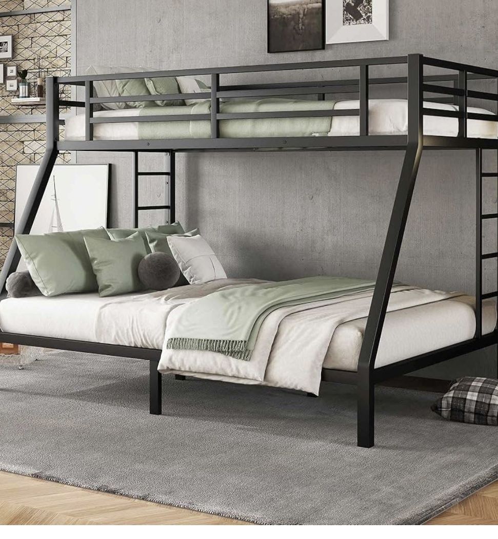 Bunk Bed with Twin/ Full And Desk