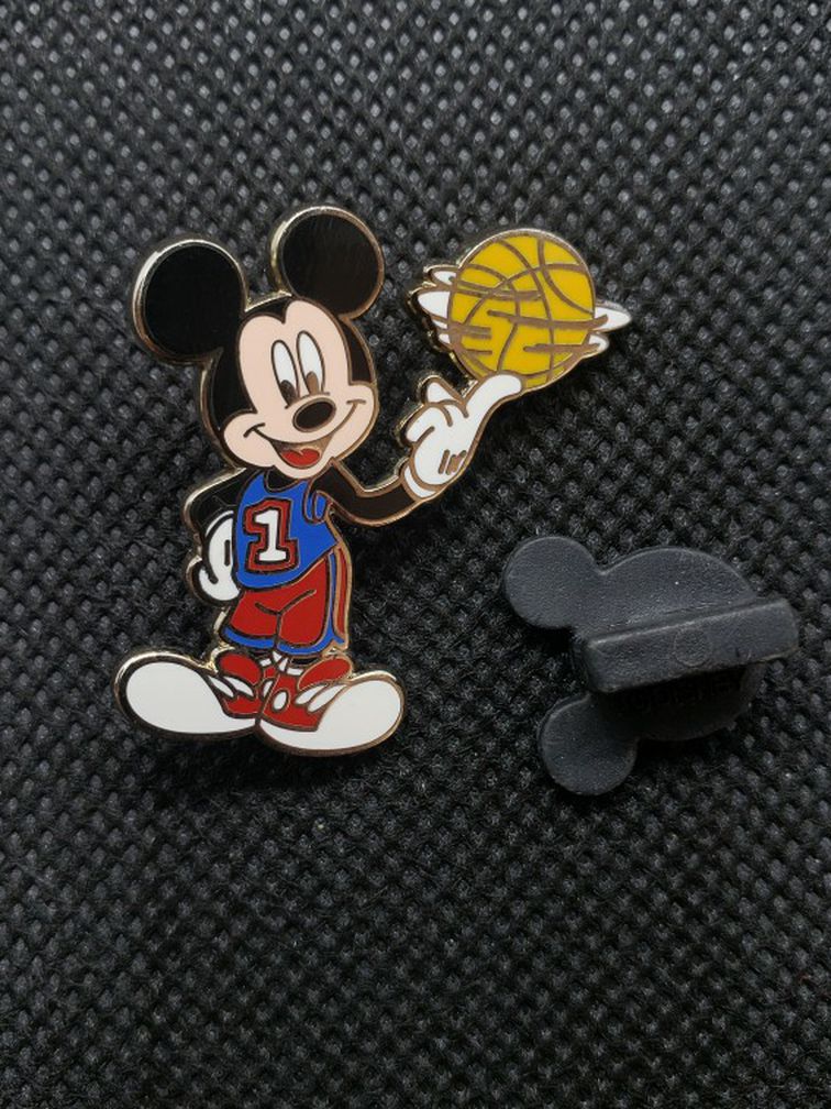 Disney Pin Mickey Mouse Professions Set - Basketball Player