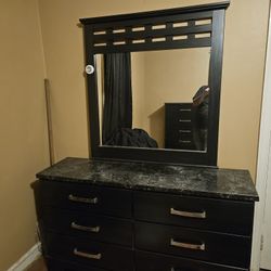 Black Bedroom Dresser And Night Stand