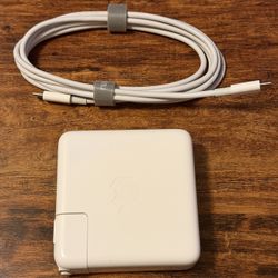 Apple Charger 96W and USB-C Cable