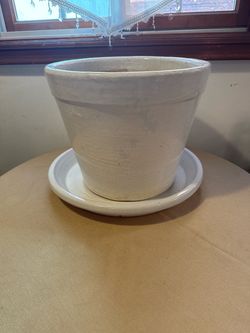 ItalianWhite Ceramic Planter Pot with Saucer