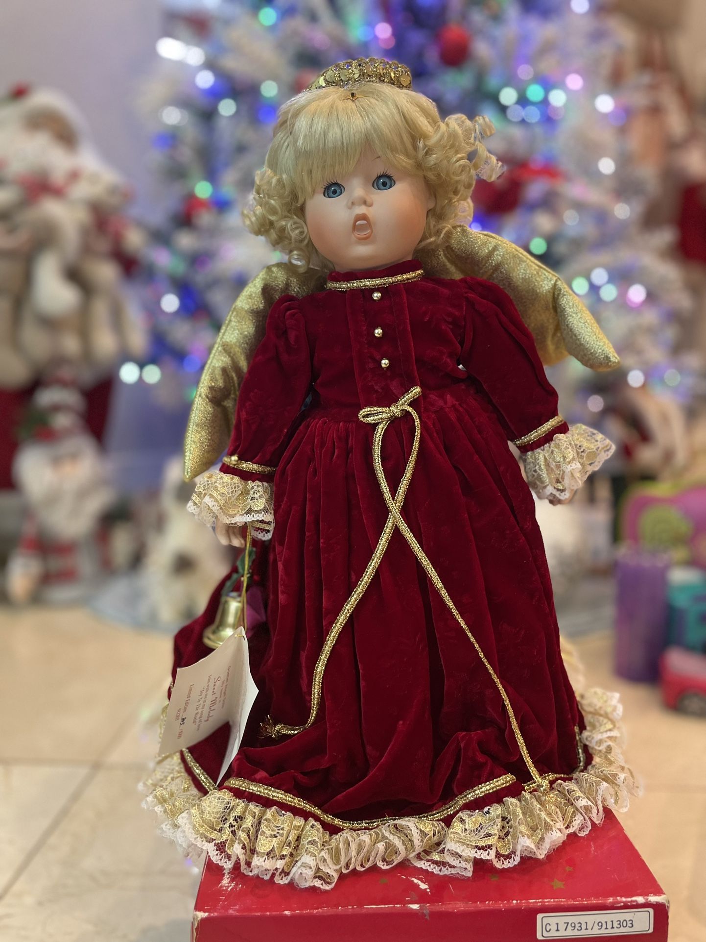 Goebel Angel Doll by Belle Ball Sweet Melody porcelain music wind up Christmas Carol Angel