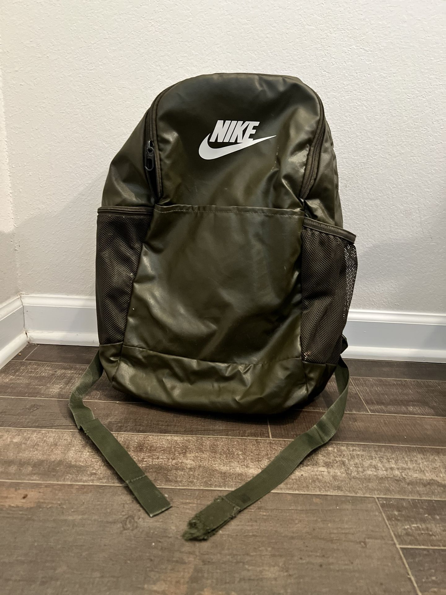Mike Brasilia Backpack