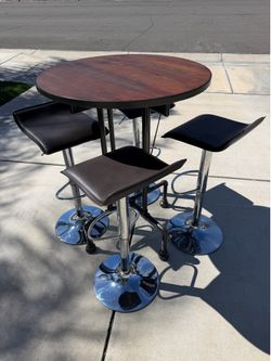 Bar Height Table and Chairs