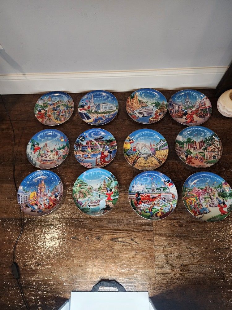 WALT DISNEY WORLD'S 25TH ANNIVERSARY BRADFORD COMPLETE 12 PIECE PLATE COLLECTION