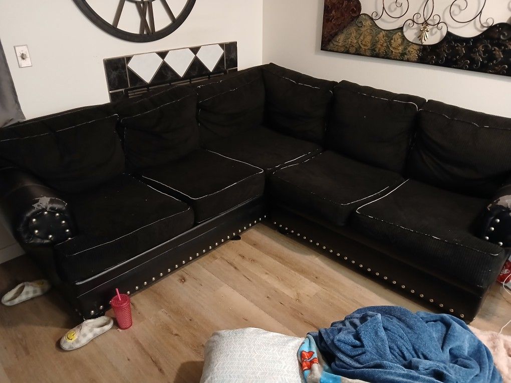 Couches, Sectional