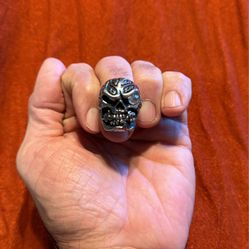 Stainless Steel Skull Ring With Crystal Eye! 