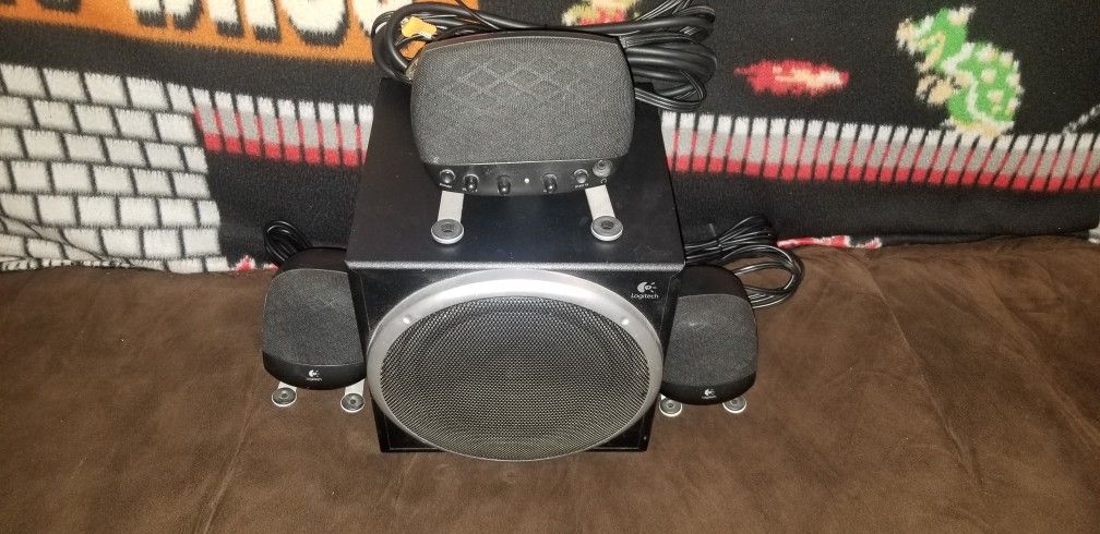 Logitech PC/TV Speaker Sub-woofer Set.