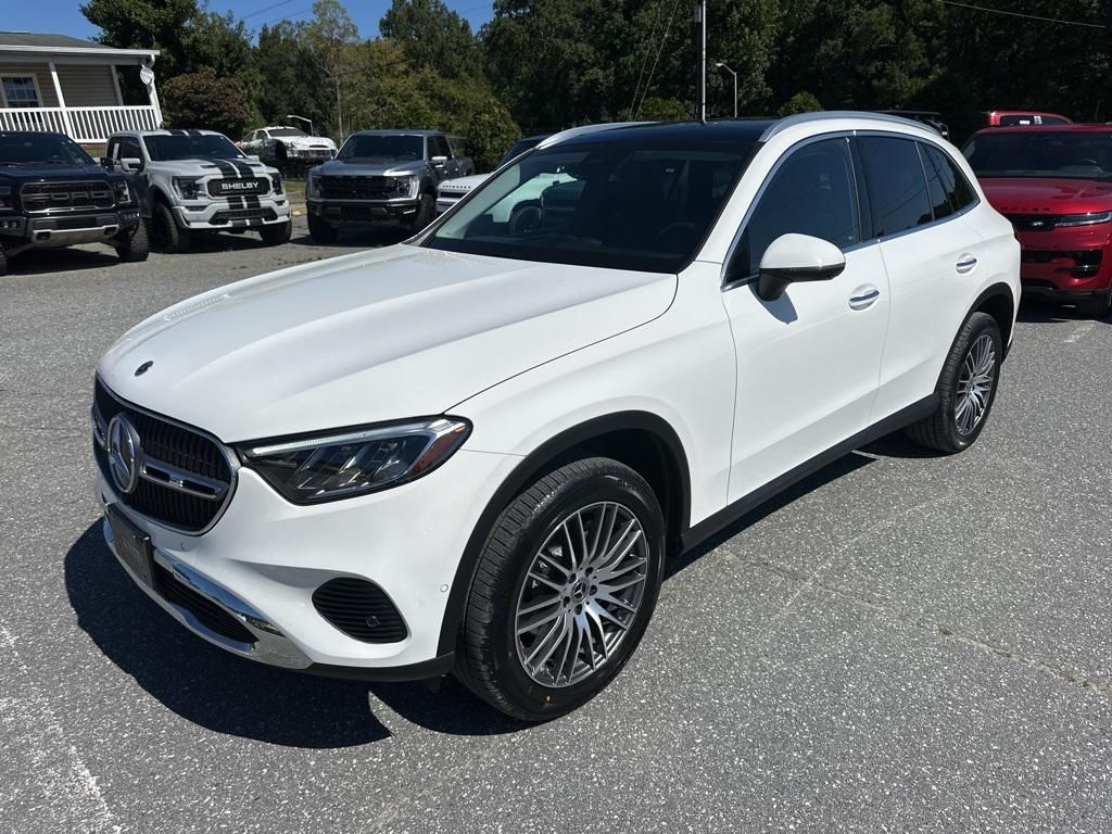 2023 Mercedes-Benz GLC 300