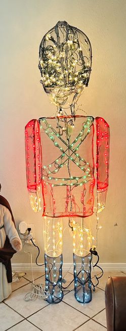 VTG 6 Ft Mechanical Lighted Toy Soldier