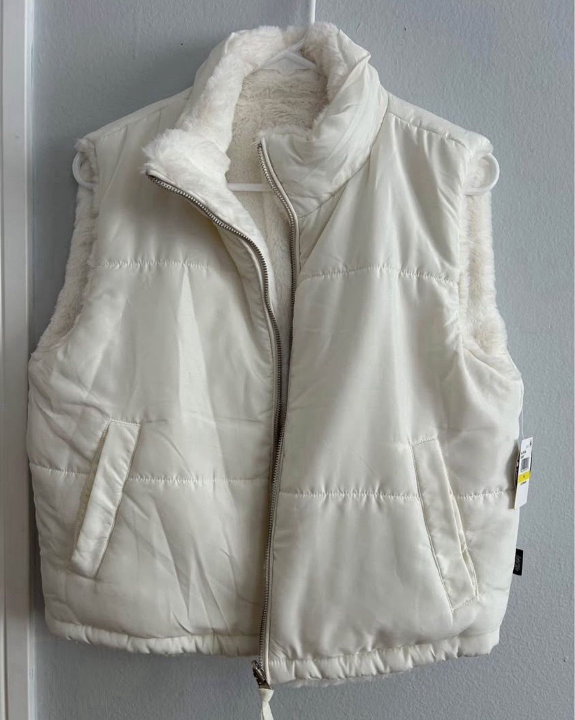 Outerwear Reversible White Vest