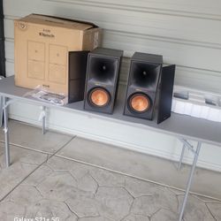 Klipsch Speakers R-60