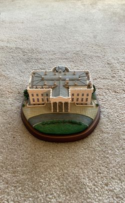 Danbury Mint White House Collectible