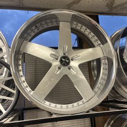 Brand new set of 26 inch VELLANO VSK Brushed face chrome lip Box Chevy 5x120