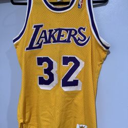 Magic Johnson Showtime gold Los Angeles Lakers Sand-Knit jersey 44 Large 1980’s